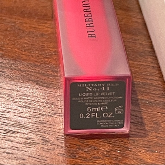 Burberry Liquid Lip Velvet Military Red No. 41 NEW makeup - Picture 7 of 15